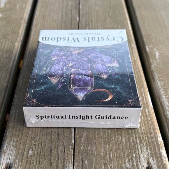 Crystals Wisdom Oracle Cards - Picture 6 of 10